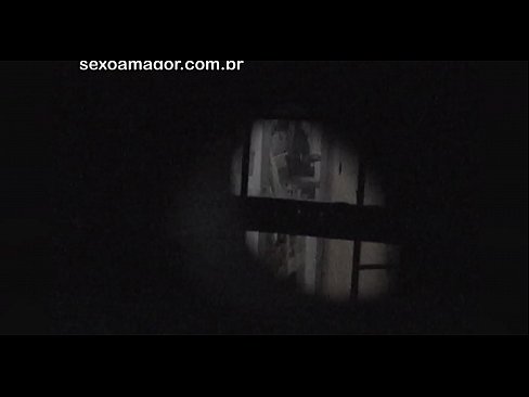 ❤️ Blondie blir i hemmelighet filmet av en nabolagsvoyeur gjemt bak hule murstein Jævla hos oss no.tube-sexer-com.ru ﹏